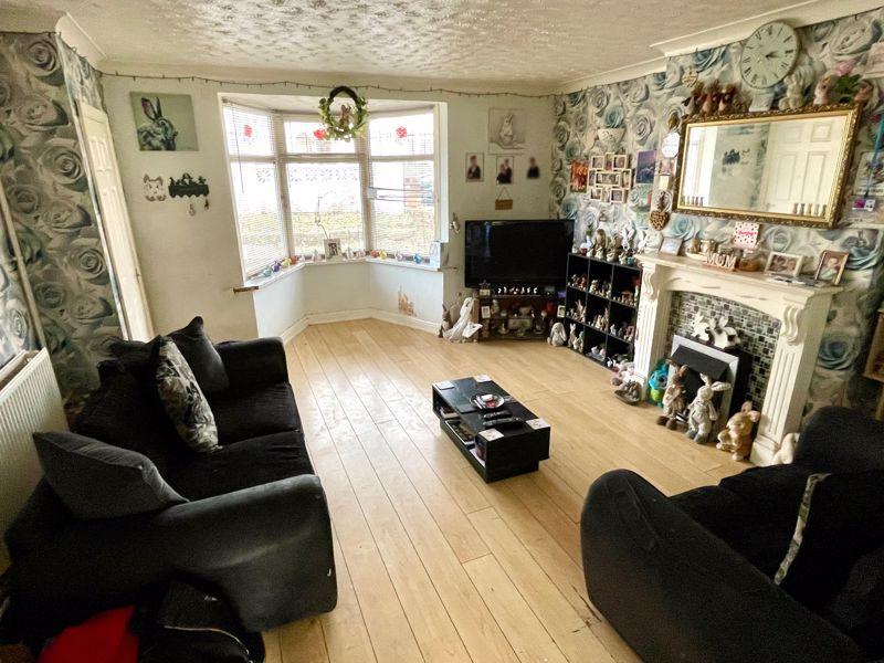 Hartley Road, Kingstanding, Birmingham B44 0RD 3 bed end of terrace