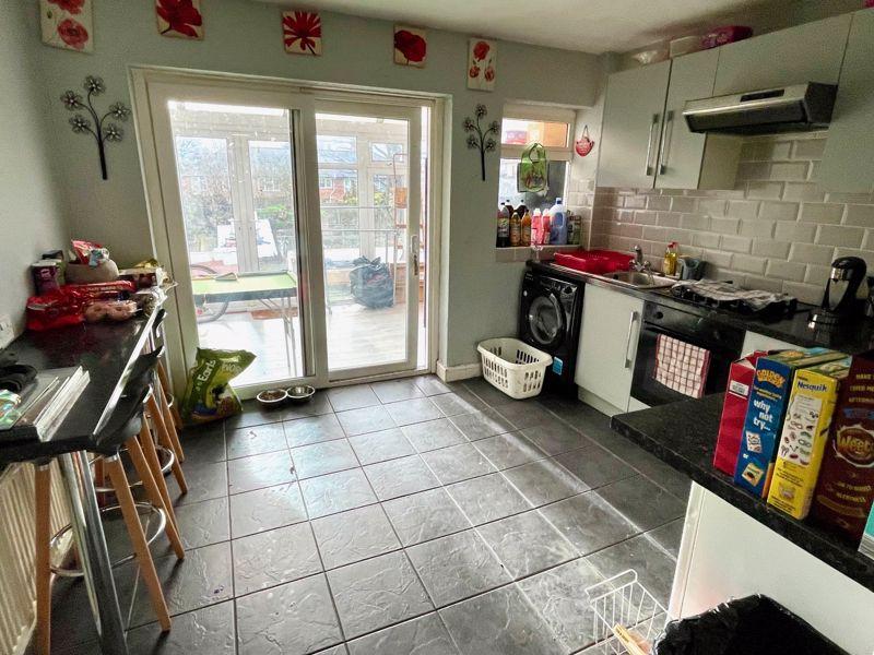 Hartley Road, Kingstanding... 3 bed end of terrace house £120,000