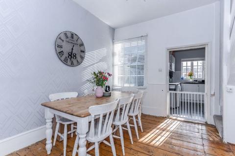 11 Albert Street, Markyate, St Albans, AL3 8HY