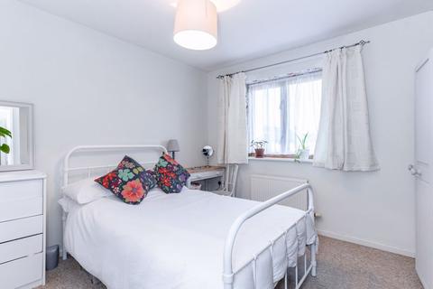 7 Combes Crescent, Leadenhall, Milton Keynes, MK6 5LX
