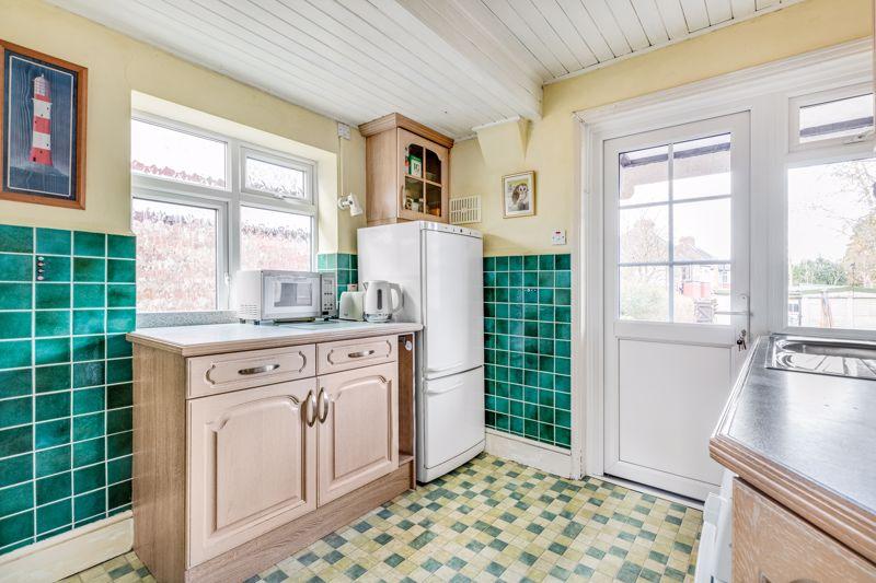 Leamington Avenue, Bromley 3 bed semidetached house £550,000