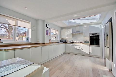 7 Bream Close, Worcester, WR5 3HU