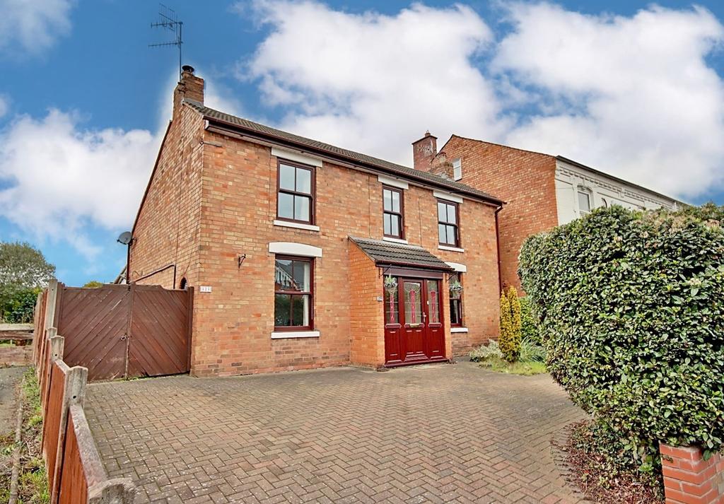 Ombersley Road, Northwick, Worcester, WR3 5 bed detached house for sale £550,000