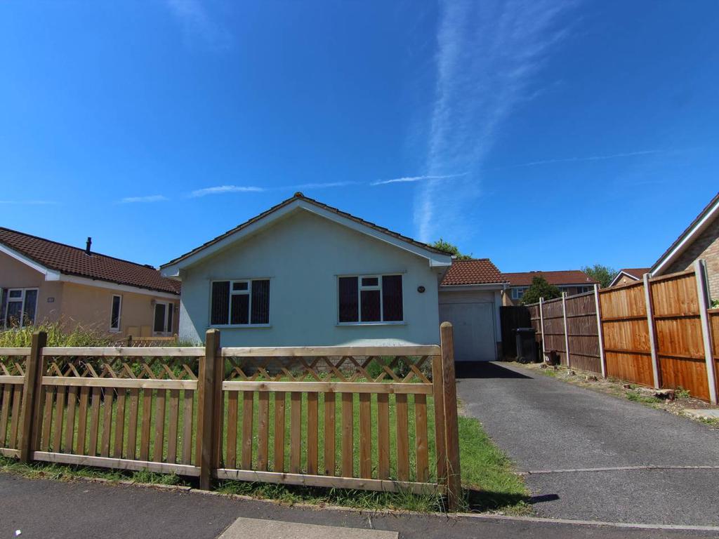 Ebdon Road, Worle, WestonsuperMare 2 bed bungalow £950 pcm (£219 pw)