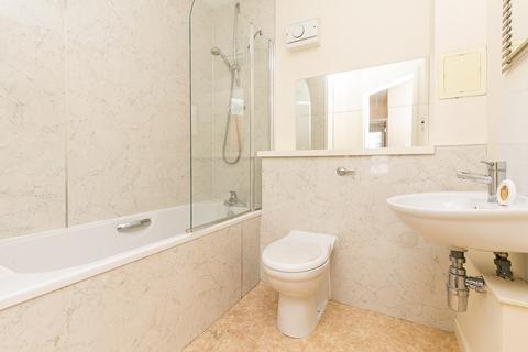 Flat 5, 11 Colonsay Close, Edinburgh, EH5 1BT