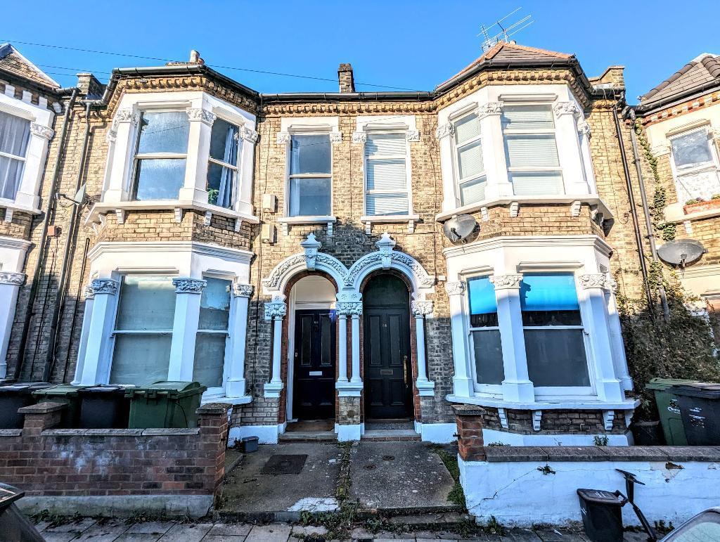 Leander Road, Brixton, London, SW2 2LJ 2 bed flat £2,000 pcm (£462 pw)