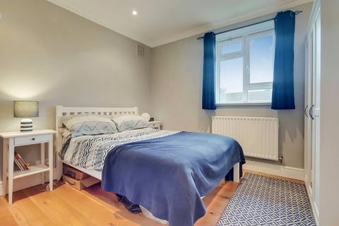 2 bedroom flat to rent - Racton Road, Fulham Broadway, London, SW6