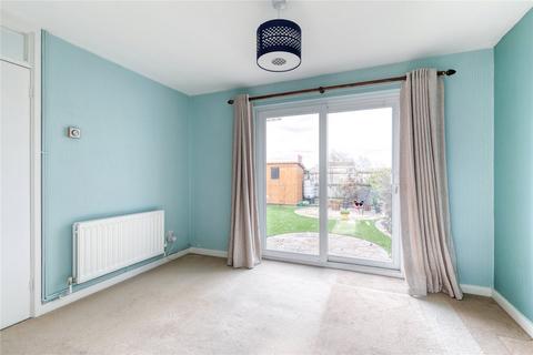 107 Abbotsbury, Bracknell, RG12 8QX