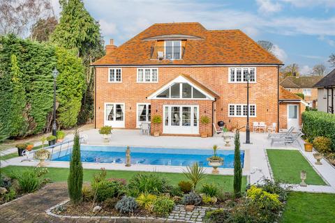 22 Carnaby Road, Broxbourne, EN10 7EQ