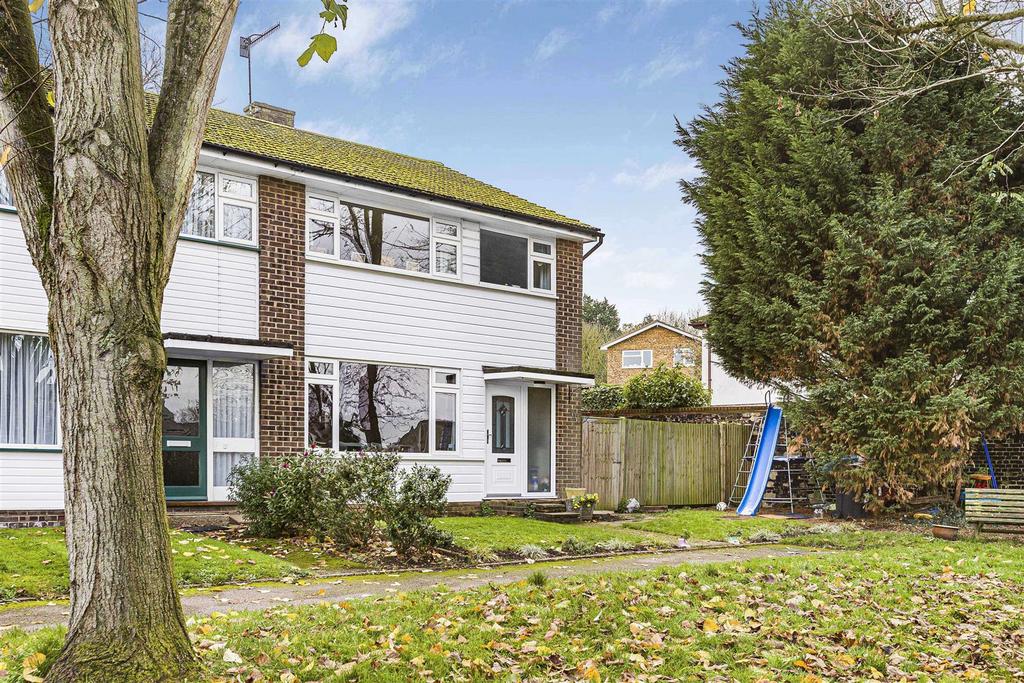 Park Road, Hertford 3 bed end of terrace house £500,000