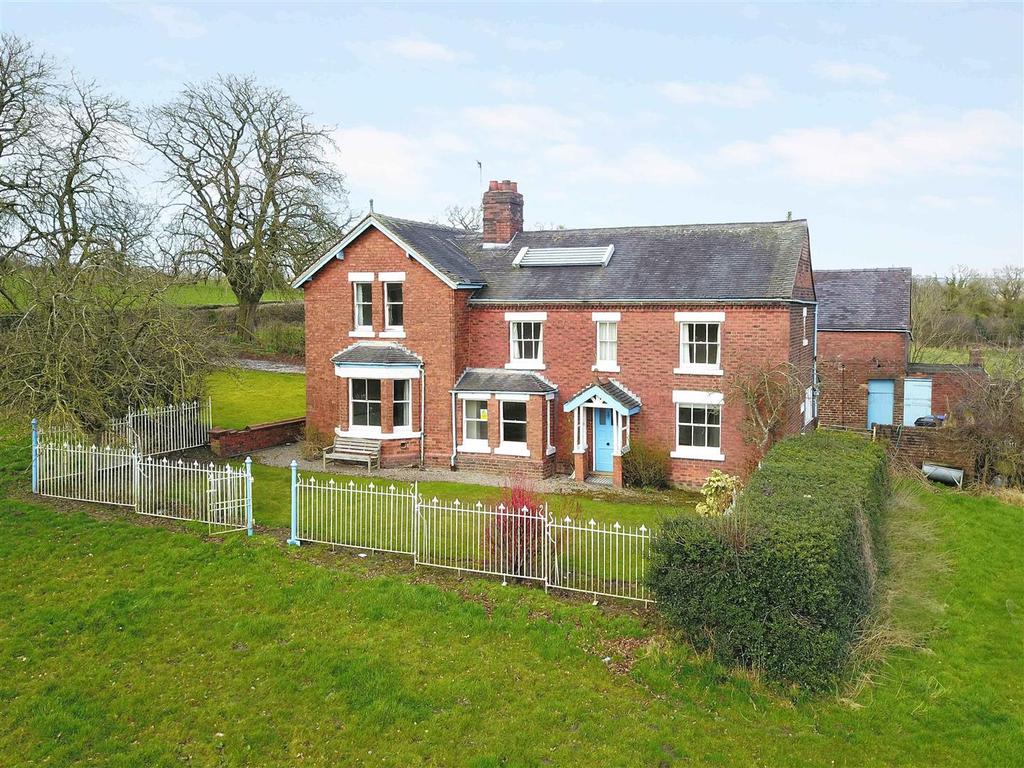 Fields Villa Farm, Gratton Lane... 4 bed detached house £595,000