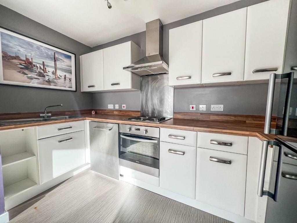 Kitchen g.JPG