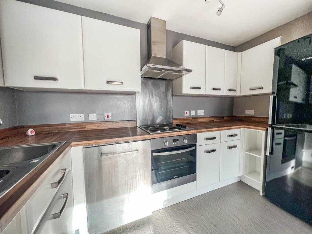 Kitchen a.JPG