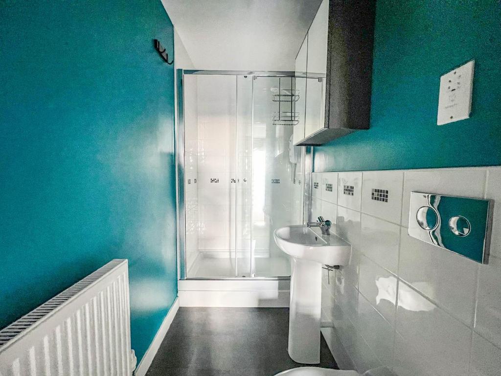 Ensuite c.JPG