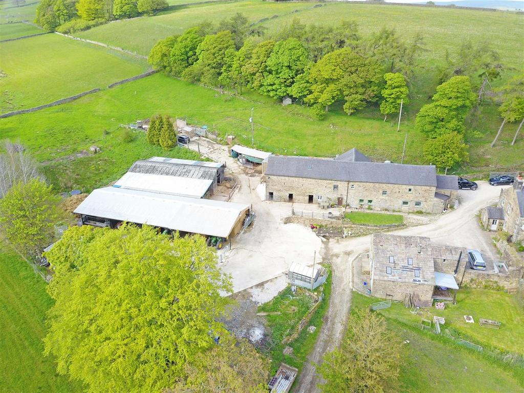 Oakenclough Farm, Longnor, Buxton. SK17 0QS 5 bed barn conversion for