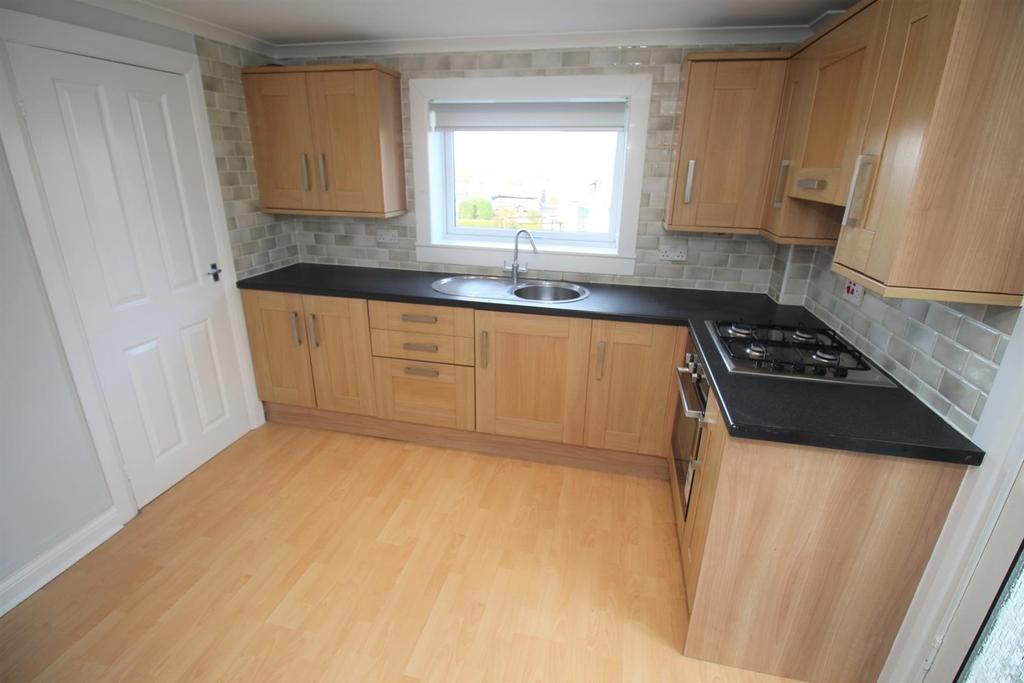 Cardross Crescent, Greenock 3 bed semidetached house £118,000