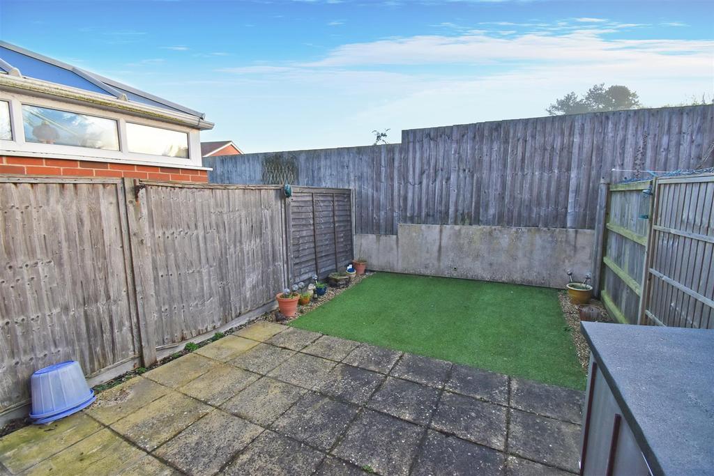 Norwich Road, Cromer 2 bed terraced house £725 pcm (£167 pw)
