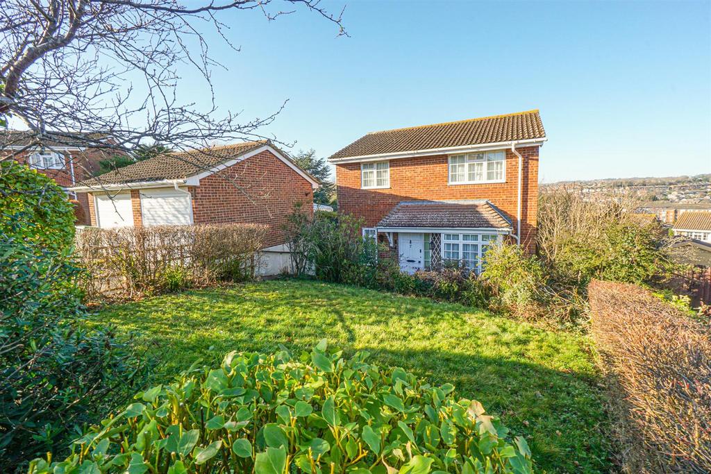 Forest Way, Hastings 3 bed detached house £325,000