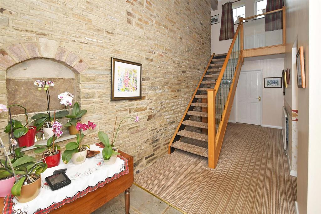 Cow Close Farm, Overgreen, Cutthorpe, S42 7BA 4 bed farm house for sale