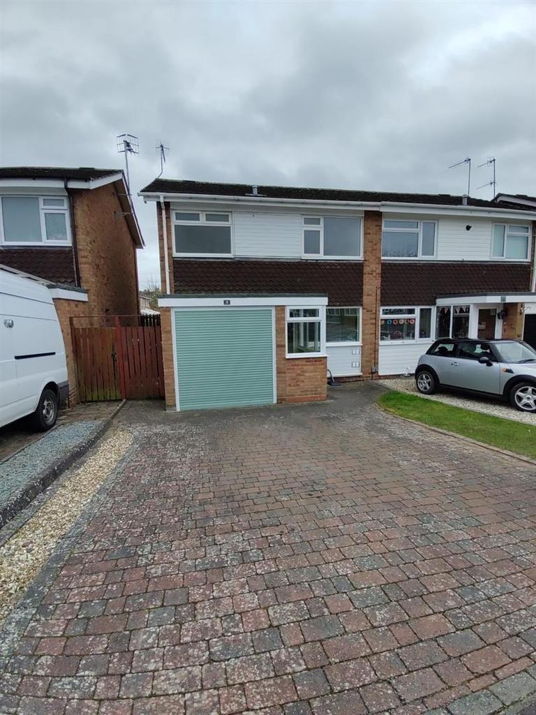 Burbage Avenue, StratfordUponAvon 3 bed house £1,250 pcm (£288 pw)