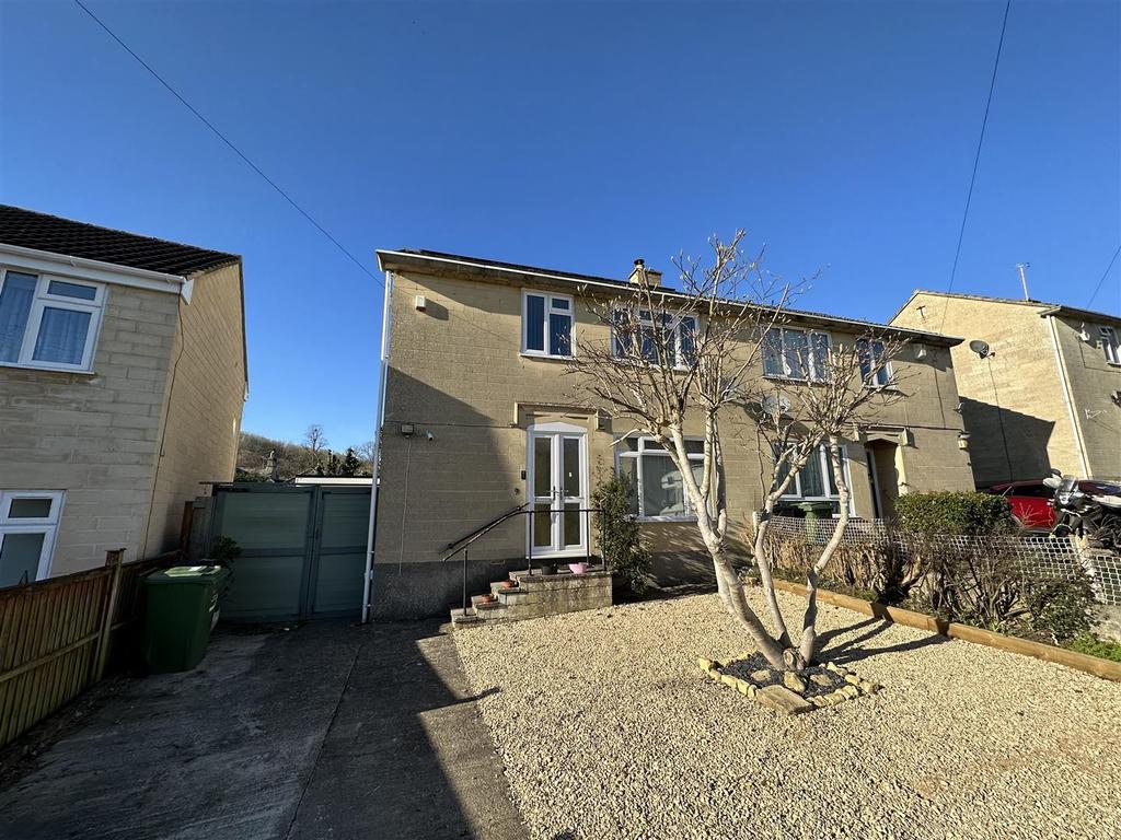 Vernslade, Weston, Bath 3 bed semidetached house £1,900 pcm (£438 pw)