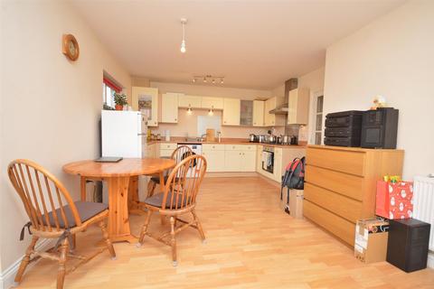 17 Blenheim Square, Lincoln, LN1 3UN