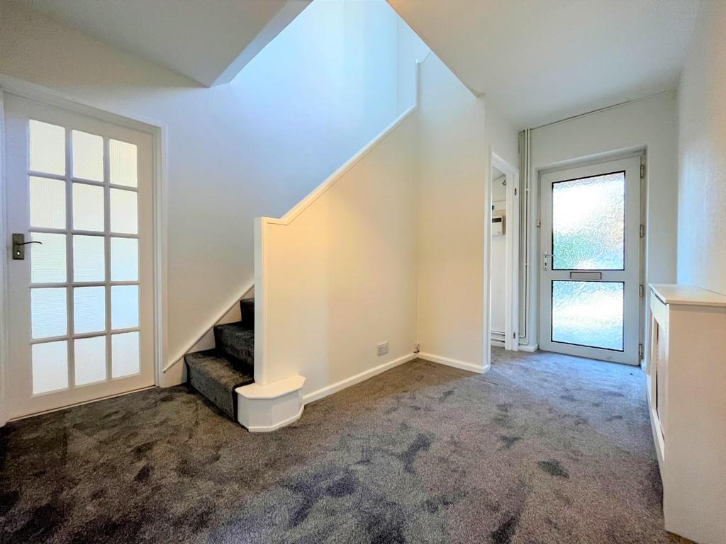 Blackcarr Road, Manchester 4 bed detached house £1,750 pcm (£404 pw)