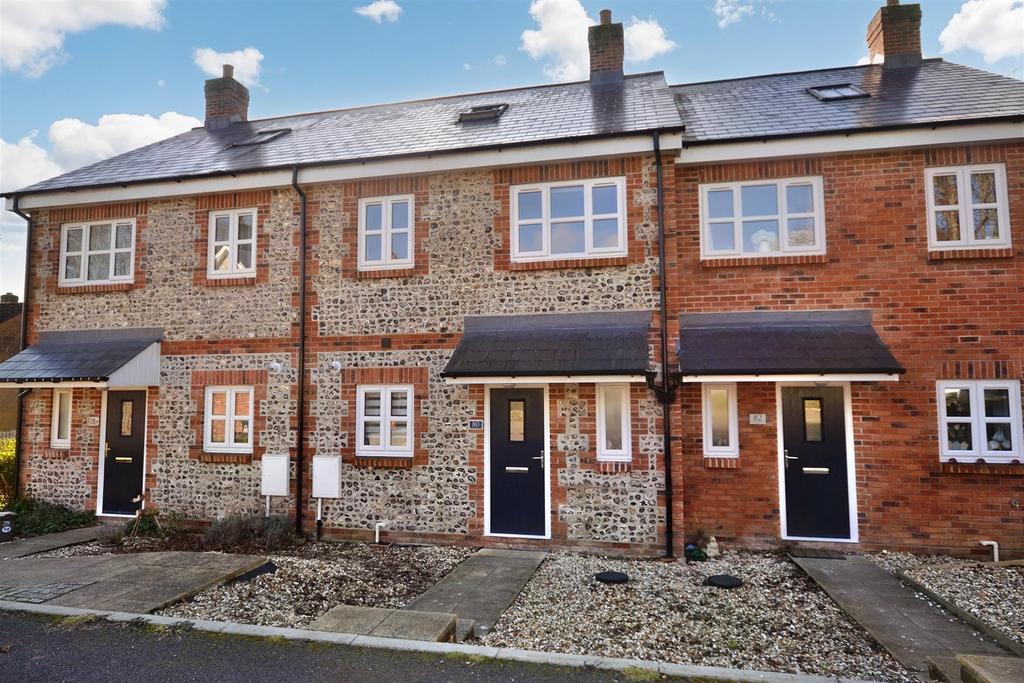 Dorchester Road, Stratton, Dorchester 3 bed terraced house £325,000