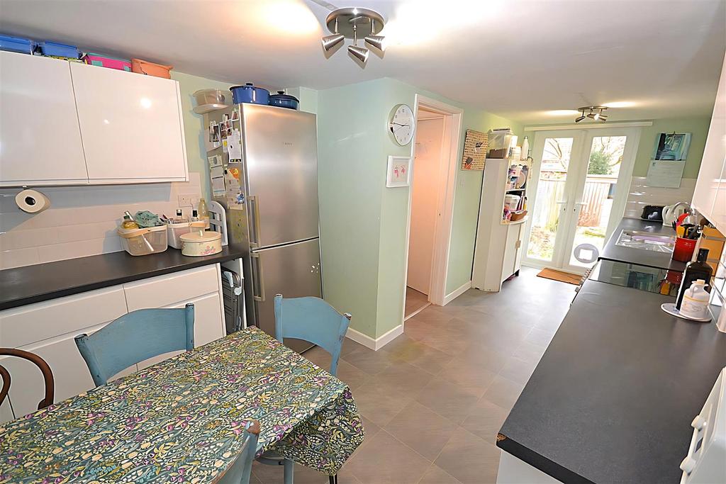 Olga Road, Dorchester 3 bed terraced house £325,000