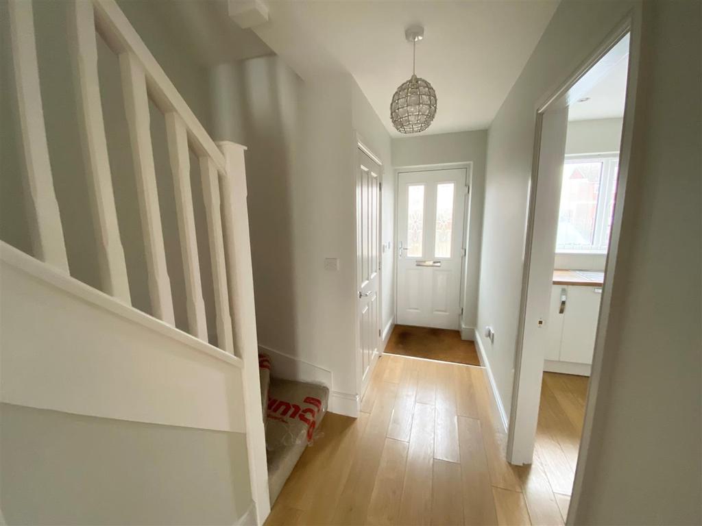 Pinfold Lane, Ainsdale, Southport 3 bed semidetached house £950 pcm (£219 pw)