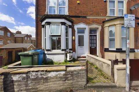 2 bedroom end of terrace house for sale, Fairfield Road, Bridlington