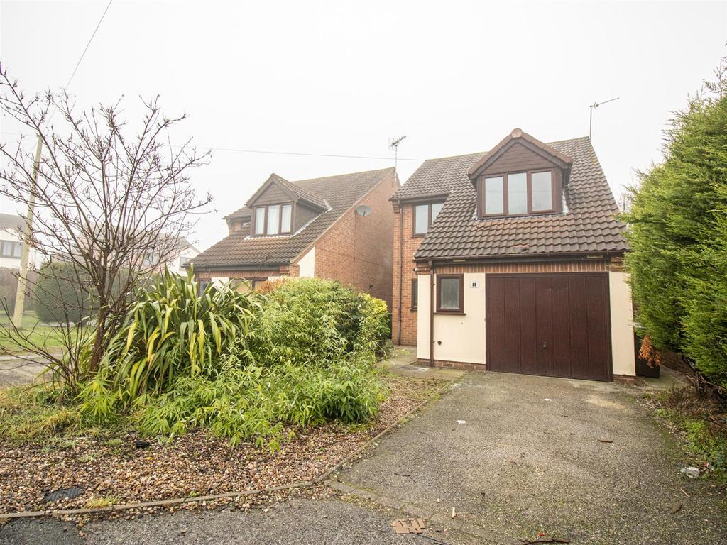 Hunters Close Wilford Village Nottingham 4 bed detached house £1,250