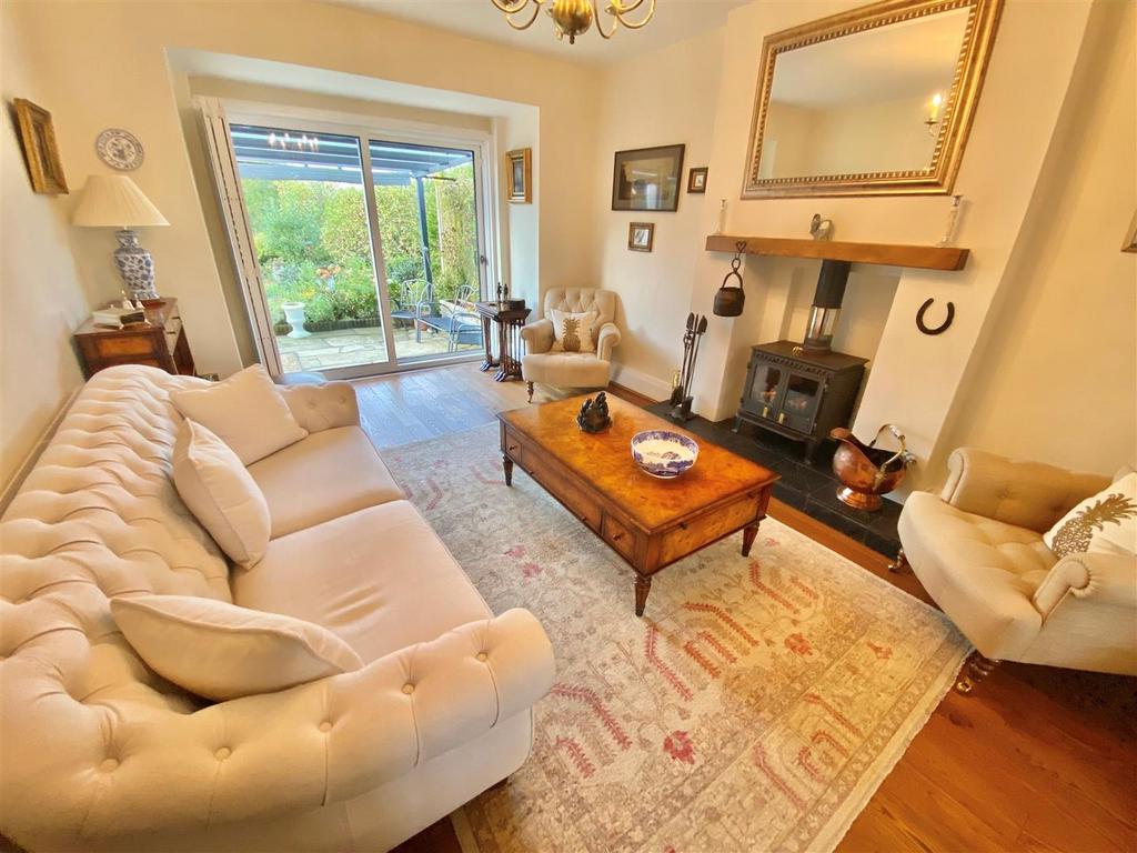 Knowsley Road, Macclesfield 3 bed detached house £435,000