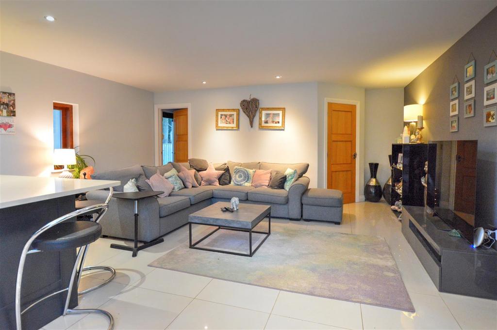 Family / sitting area