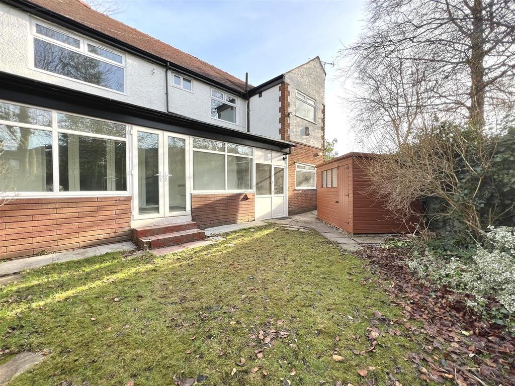 Ruabon Road, Didsbury, Manchester 5 bed house £2,100 pcm (£485 pw)