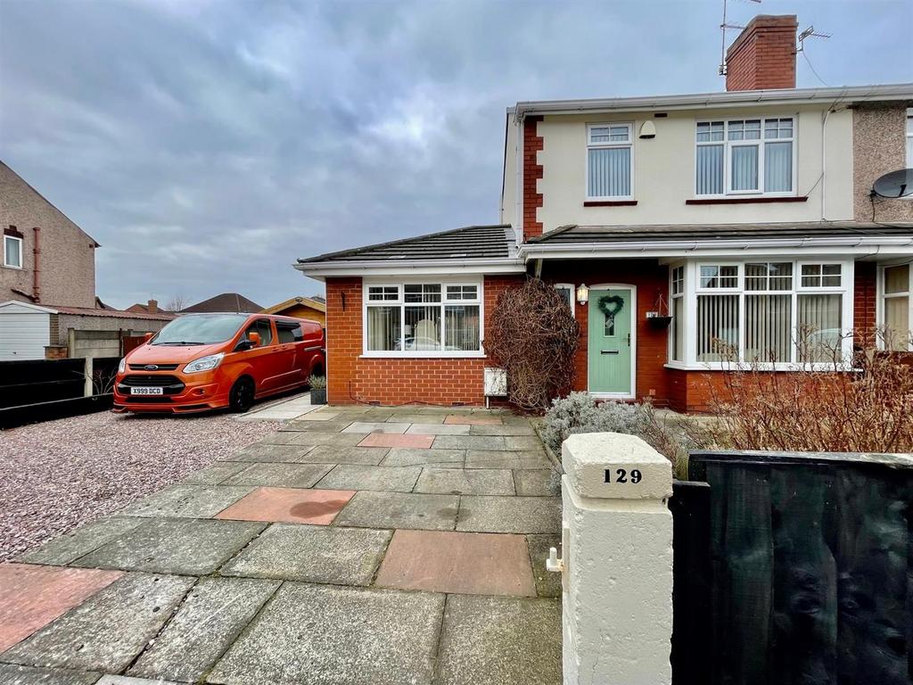 Platt Fold Road, Leigh 4 bed semidetached house £309,950