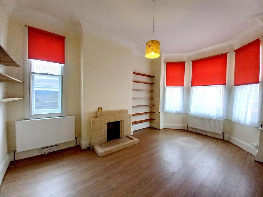 St. Peters Road, Margate 6 bed detached house £1,800 pcm (£415 pw)
