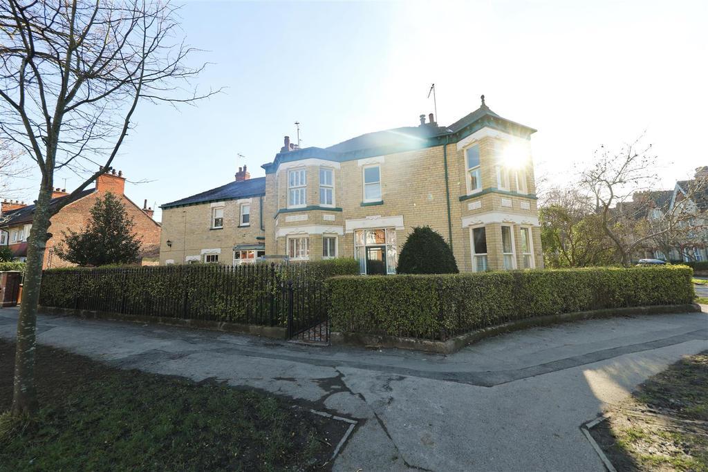 Victoria Avenue, Hull 4 bed semidetached house £395,000