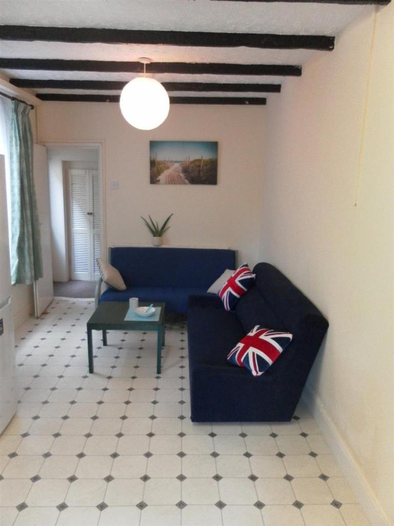 Orchard Road, Southsea 5 bed house share £440 pcm (£102 pw)