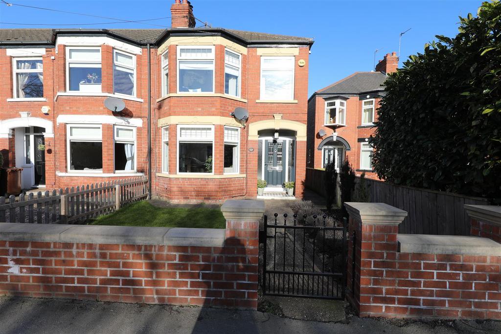 Willerby Road, Hull 3 bed end of terrace house £200,000