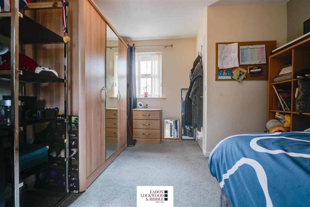 Bedroom 2-2.jpg