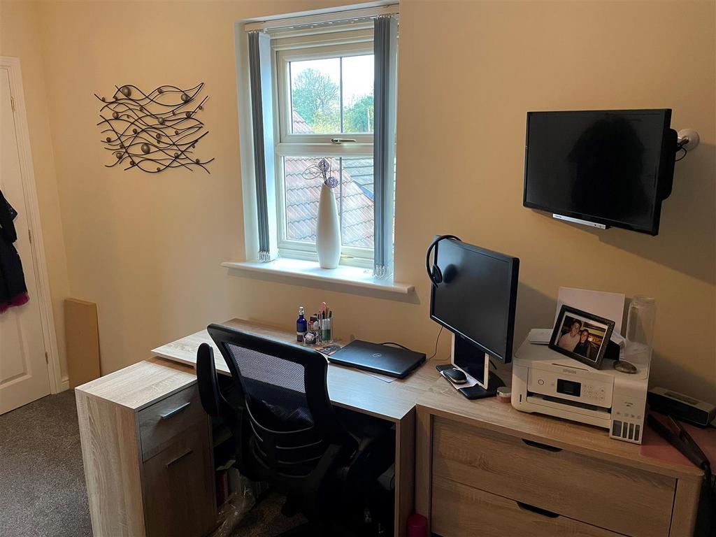 79 Parkgate 4 bedroom 2.jpg