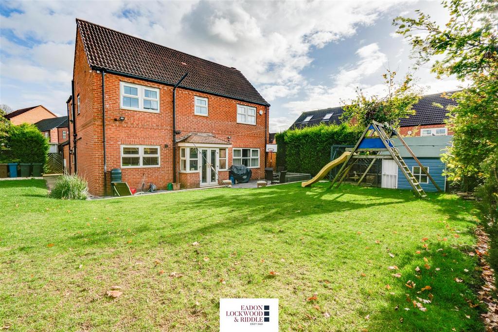 Rear Garden 5.jpg