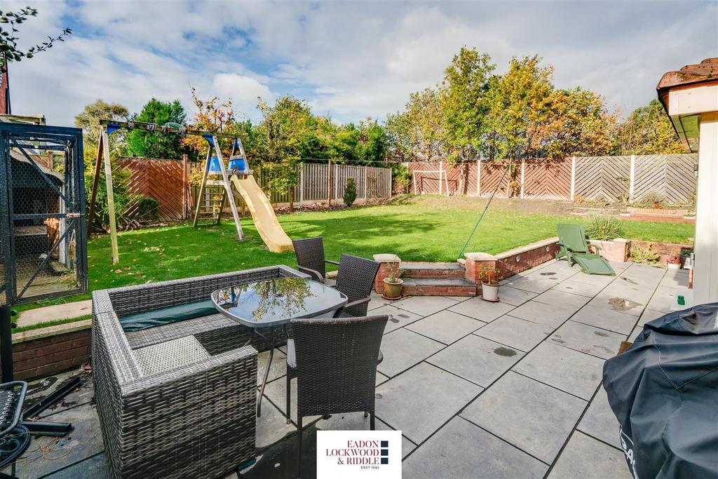 Rear Garden 1.jpg