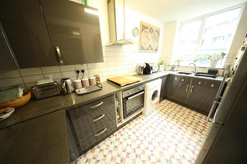 2 bedroom flat for sale - Capstan Road, Hull