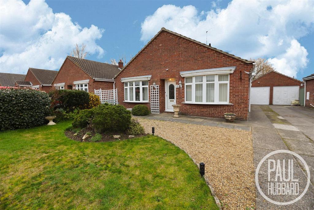 Kings Court, Hemsby, NR29 2 bed detached bungalow for sale £325,000