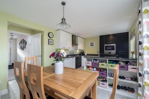 11 Longbridge Drive, Easingwold, York, YO61 3FH