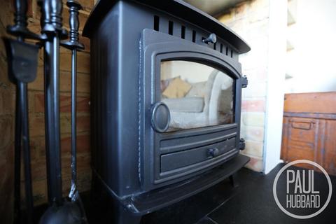 4 bedroom semi-detached house for sale - Beccles Road, Oulton Broad, NR33