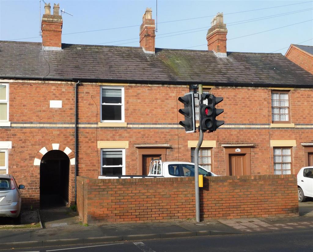 Minster Road, StourportOnSevern 2 bed terraced house £625 pcm (£144 pw)