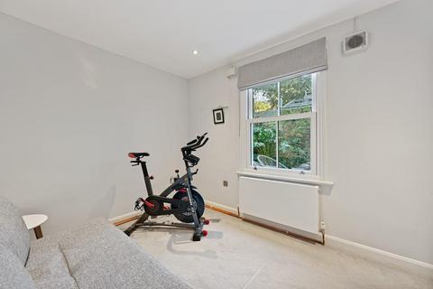 2 bedroom flat to rent - Brackenbury Road, London W6
